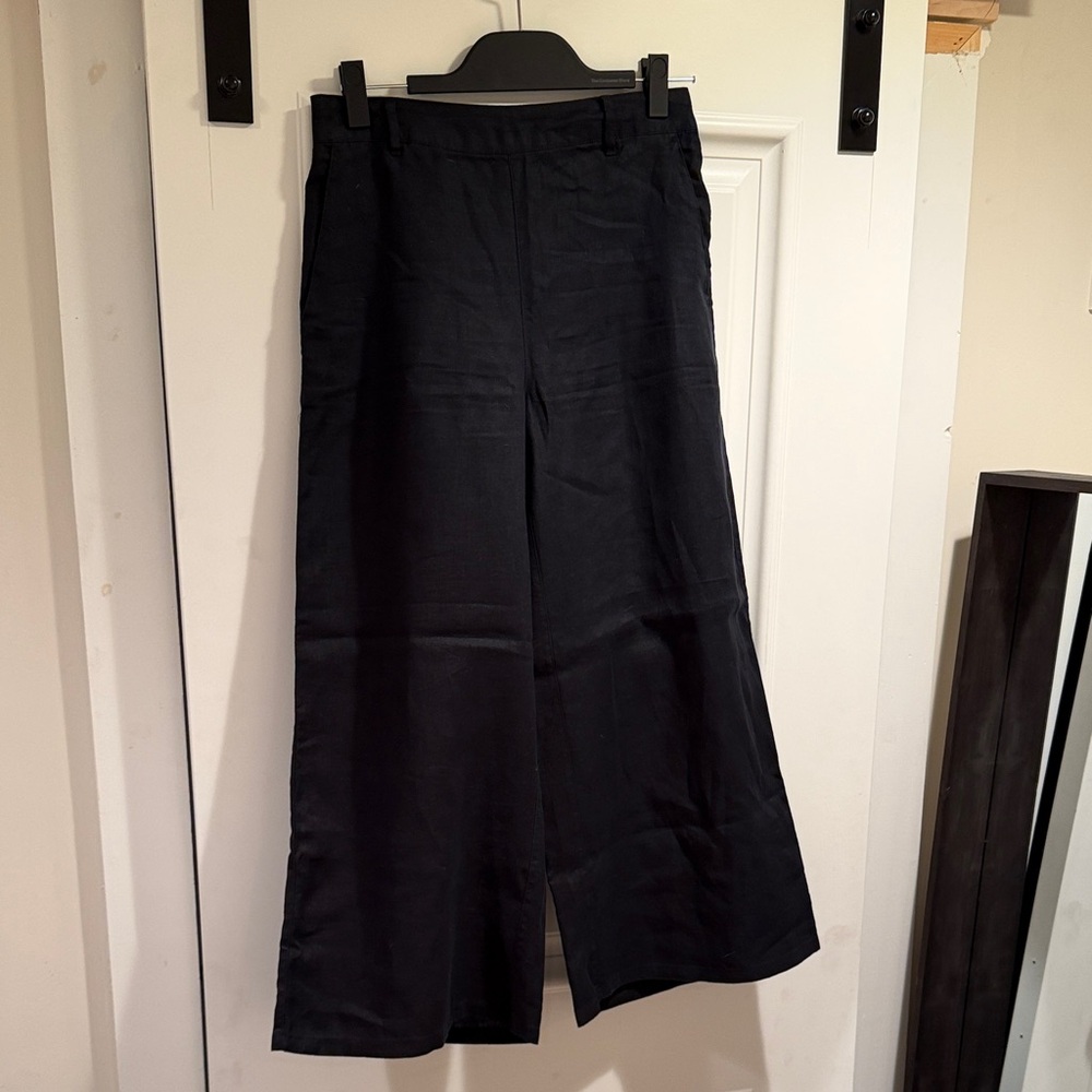 Tahari Black Cropped Wide-Leg Pants